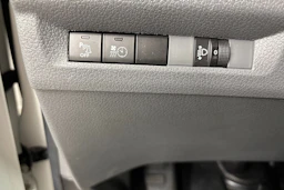 valkoinen Toyota Proace 2020 kuva 15.