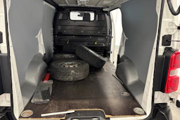valkoinen Toyota Proace 2020 kuva 20.