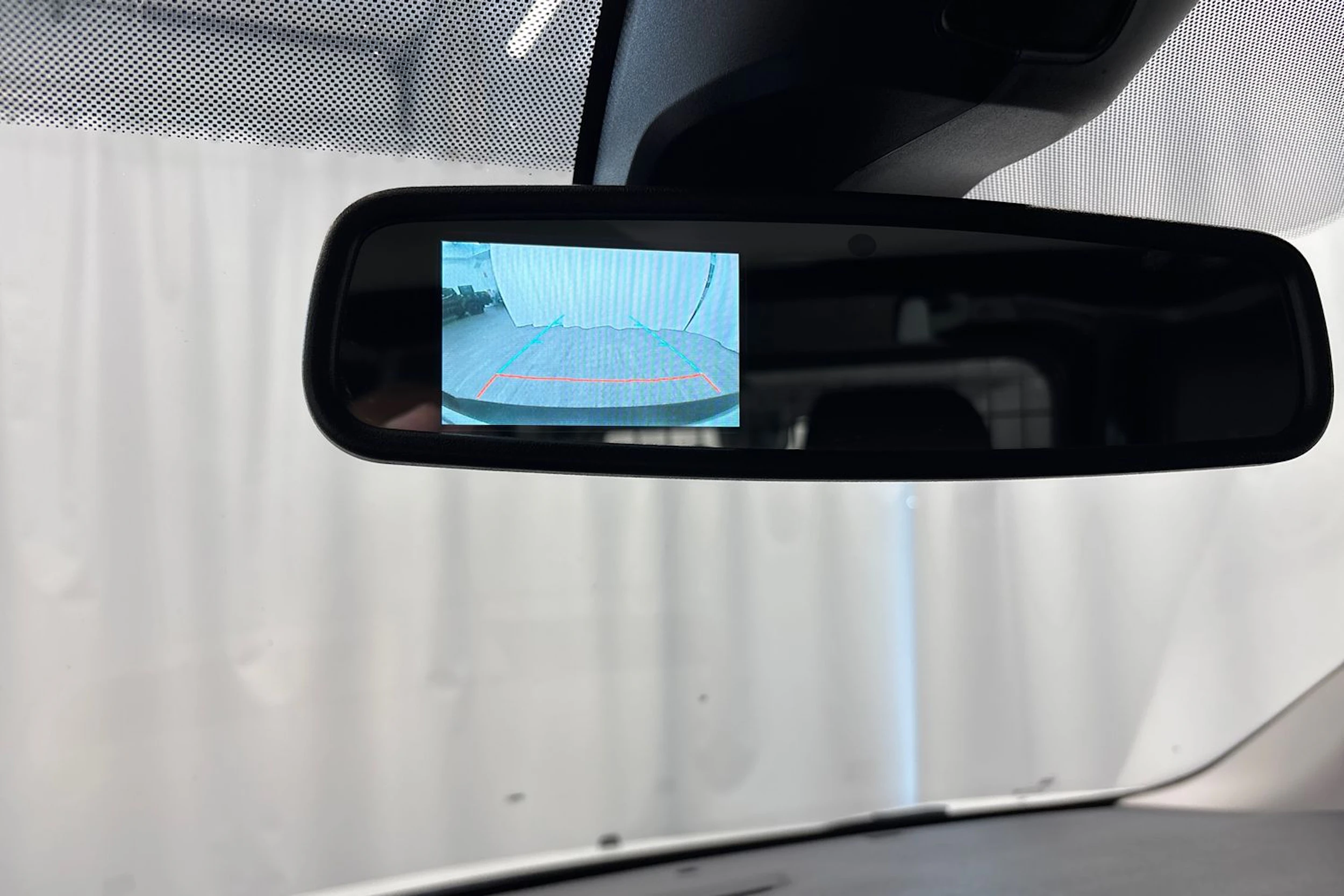 valkoinen Toyota Proace 2020 kuva 22.