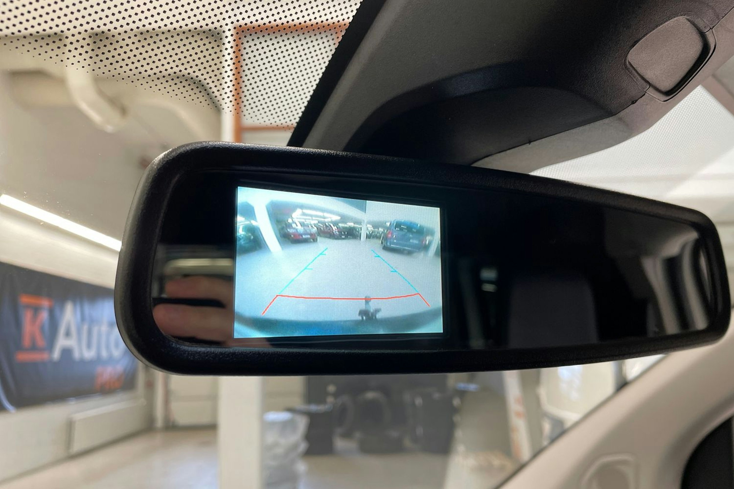 valkoinen Toyota Proace 2020 kuva 24.
