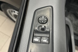 musta Toyota Proace 2020 kuva 13.