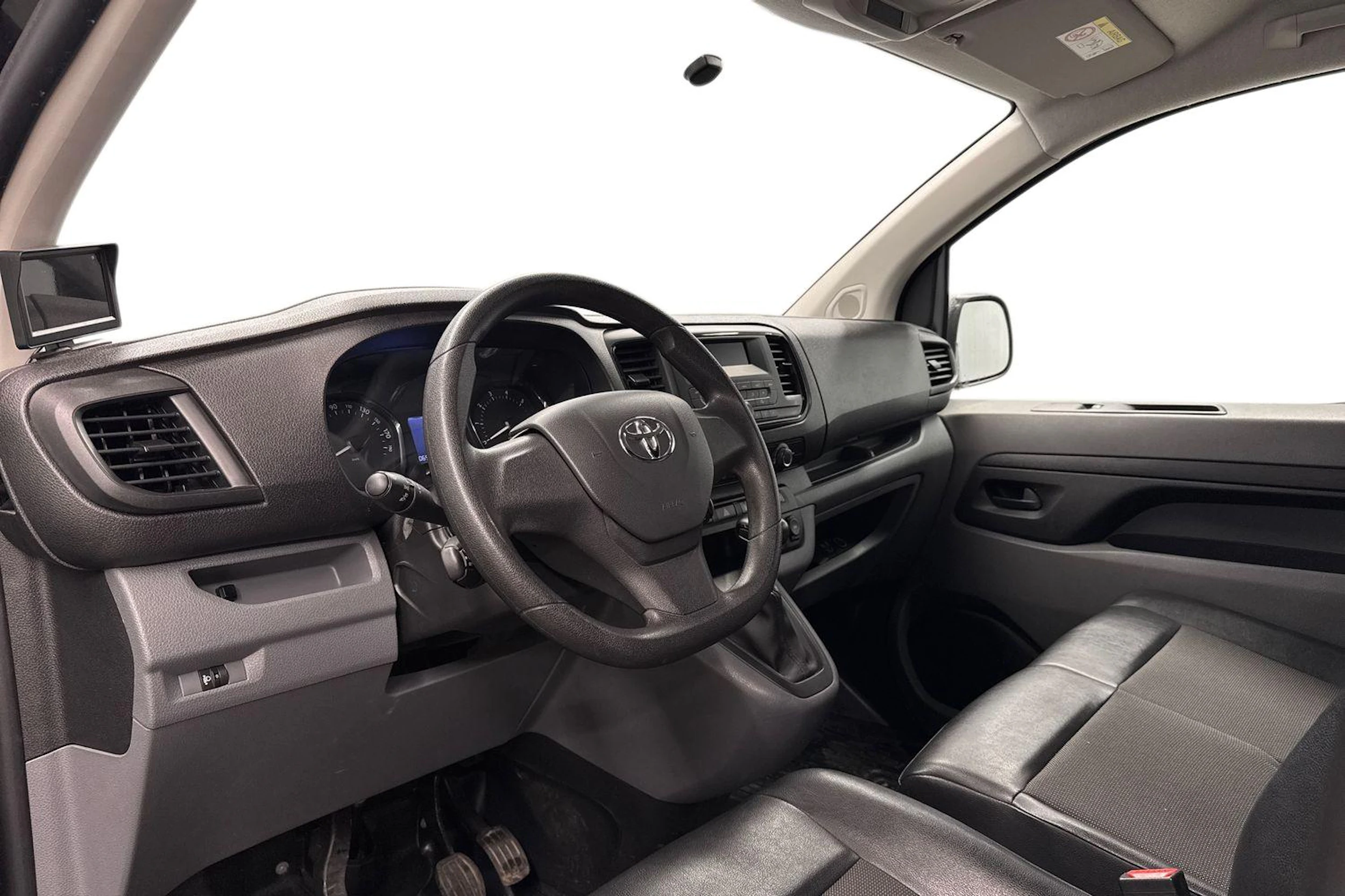 musta Toyota Proace 2021 kuva 3.
