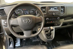 harmaa Toyota Proace 2021 kuva 9.
