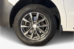 Valkoinen Toyota Proace 2022 kuva 12.