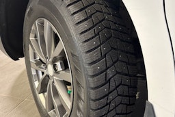 Valkoinen Toyota Proace 2022 kuva 13.