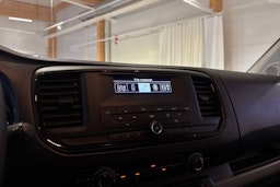 Valkoinen Toyota Proace 2022 kuva 25.