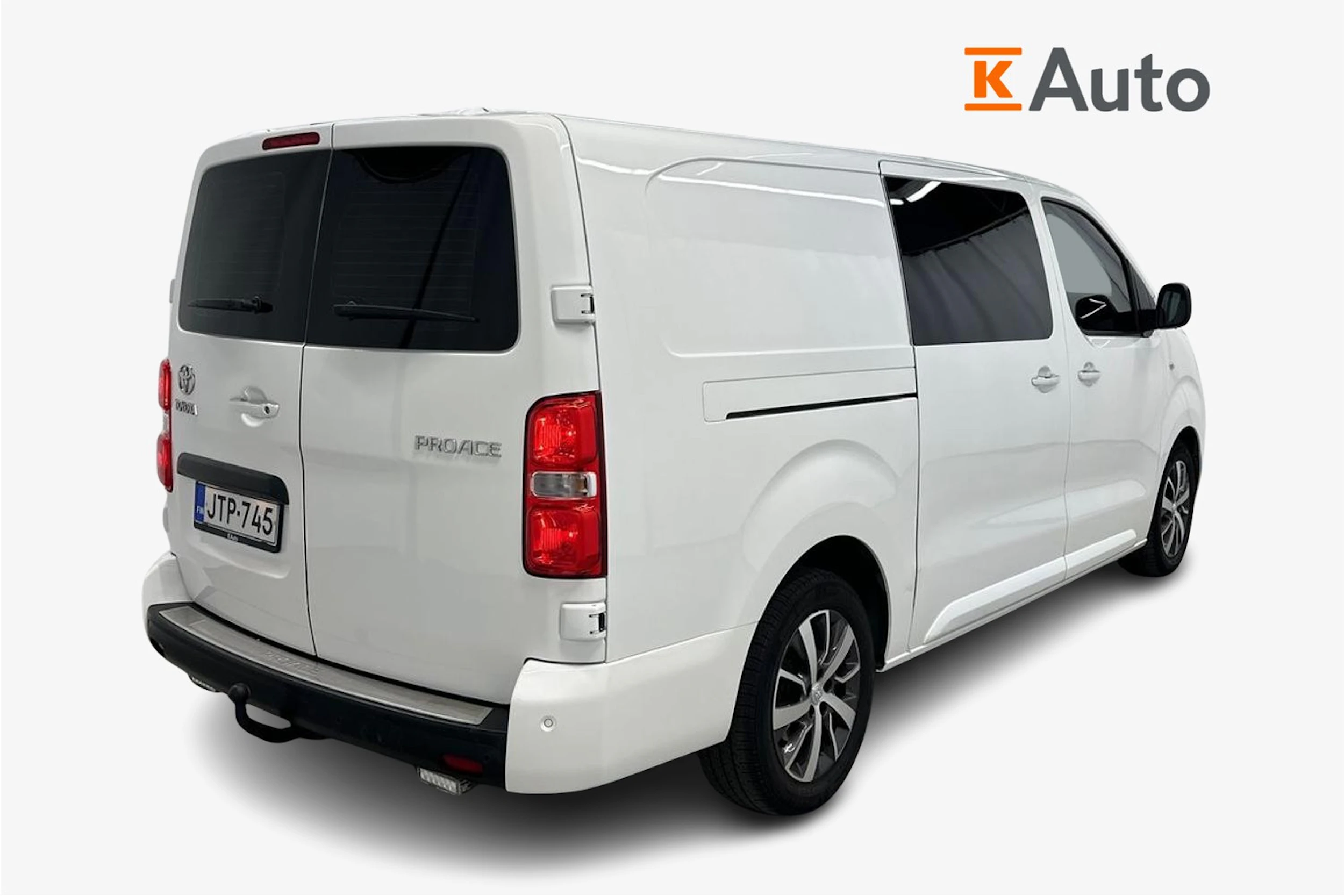 valkoinen Toyota Proace 2022 kuva 2.