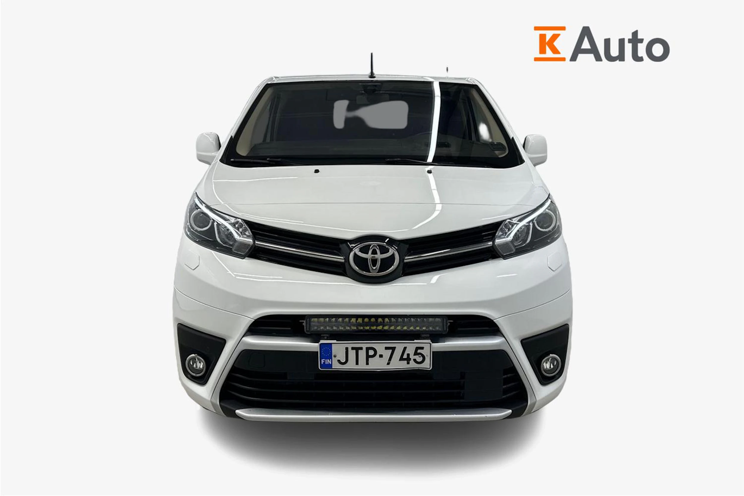 valkoinen Toyota Proace 2022 kuva 4.