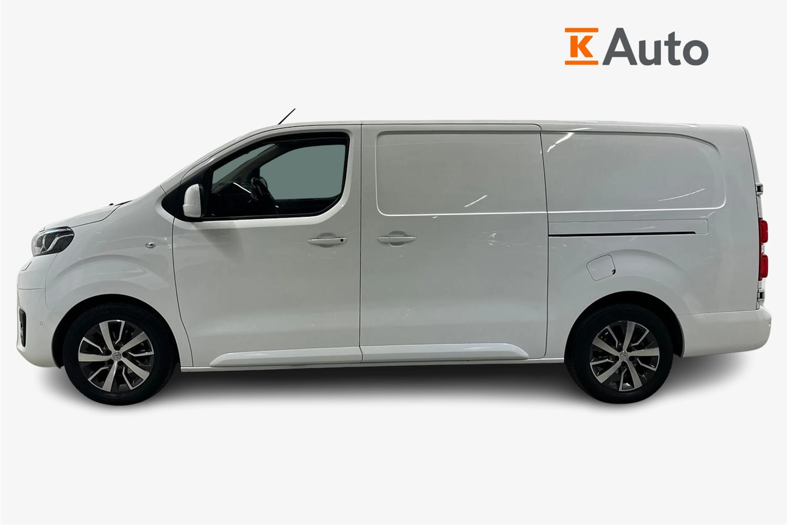 valkoinen Toyota Proace 2022 kuva 5.