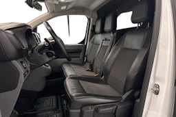 valkoinen Toyota Proace 2022 kuva 8.