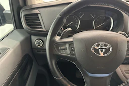 valkoinen Toyota Proace 2022 kuva 11.