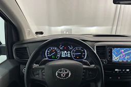 valkoinen Toyota Proace 2022 kuva 13.