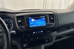 valkoinen Toyota Proace 2022 kuva 15.