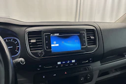 valkoinen Toyota Proace 2022 kuva 16.