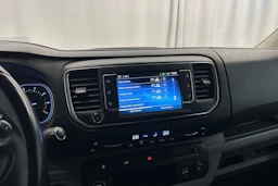 valkoinen Toyota Proace 2022 kuva 20.