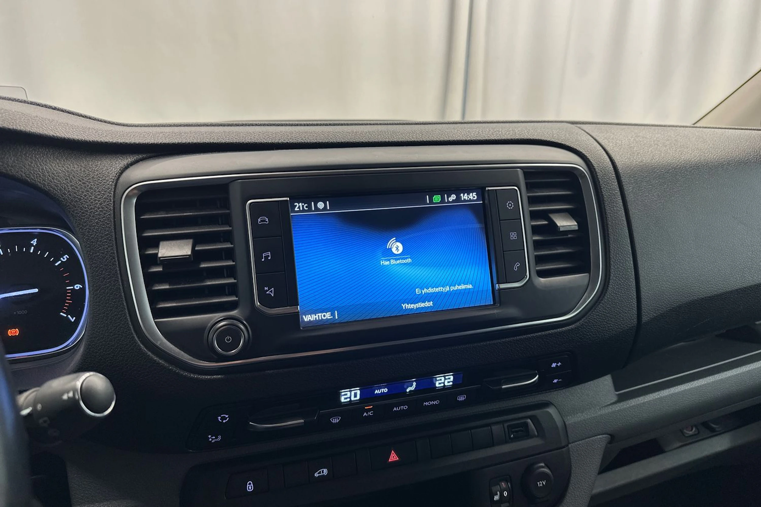 valkoinen Toyota Proace 2022 kuva 22.