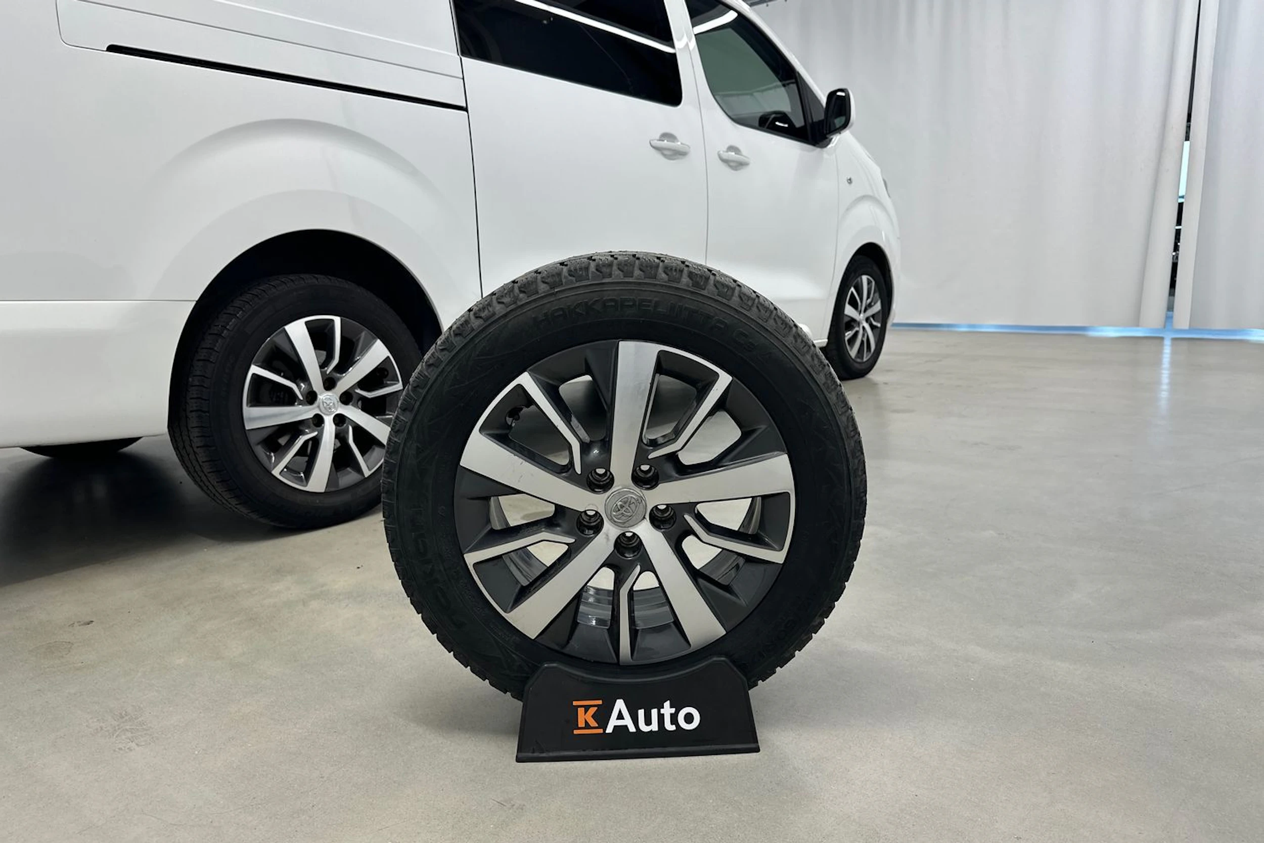 valkoinen Toyota Proace 2022 kuva 31.