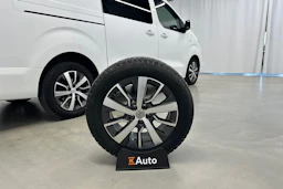 valkoinen Toyota Proace 2022 kuva 31.