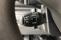 Harmaa Toyota Proace 2022 kuva 18.