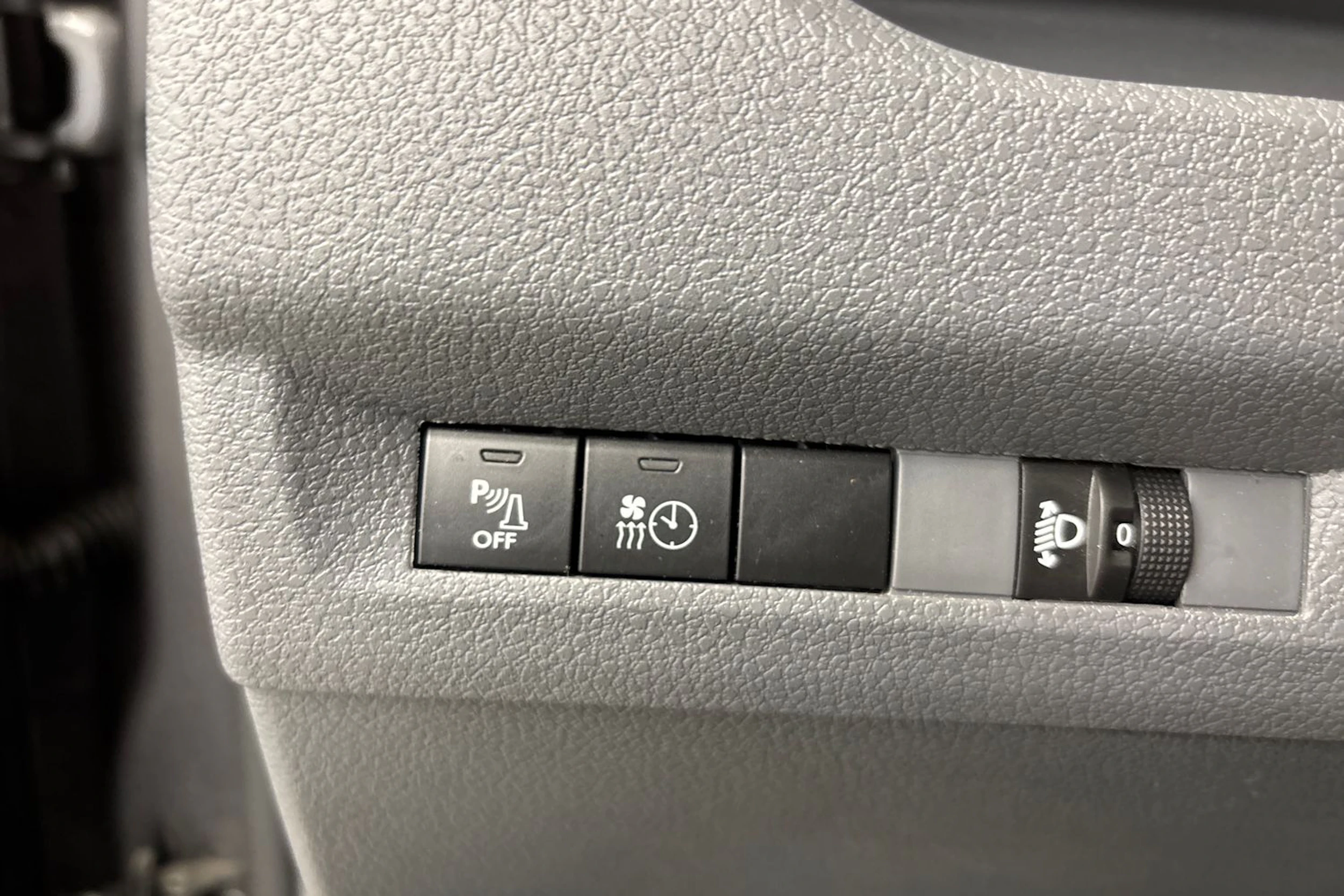 Harmaa Toyota Proace 2022 kuva 21.