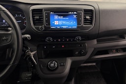 punainen Toyota Proace 2022 kuva 20.