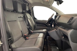 harmaa Toyota Proace 2022 kuva 11.