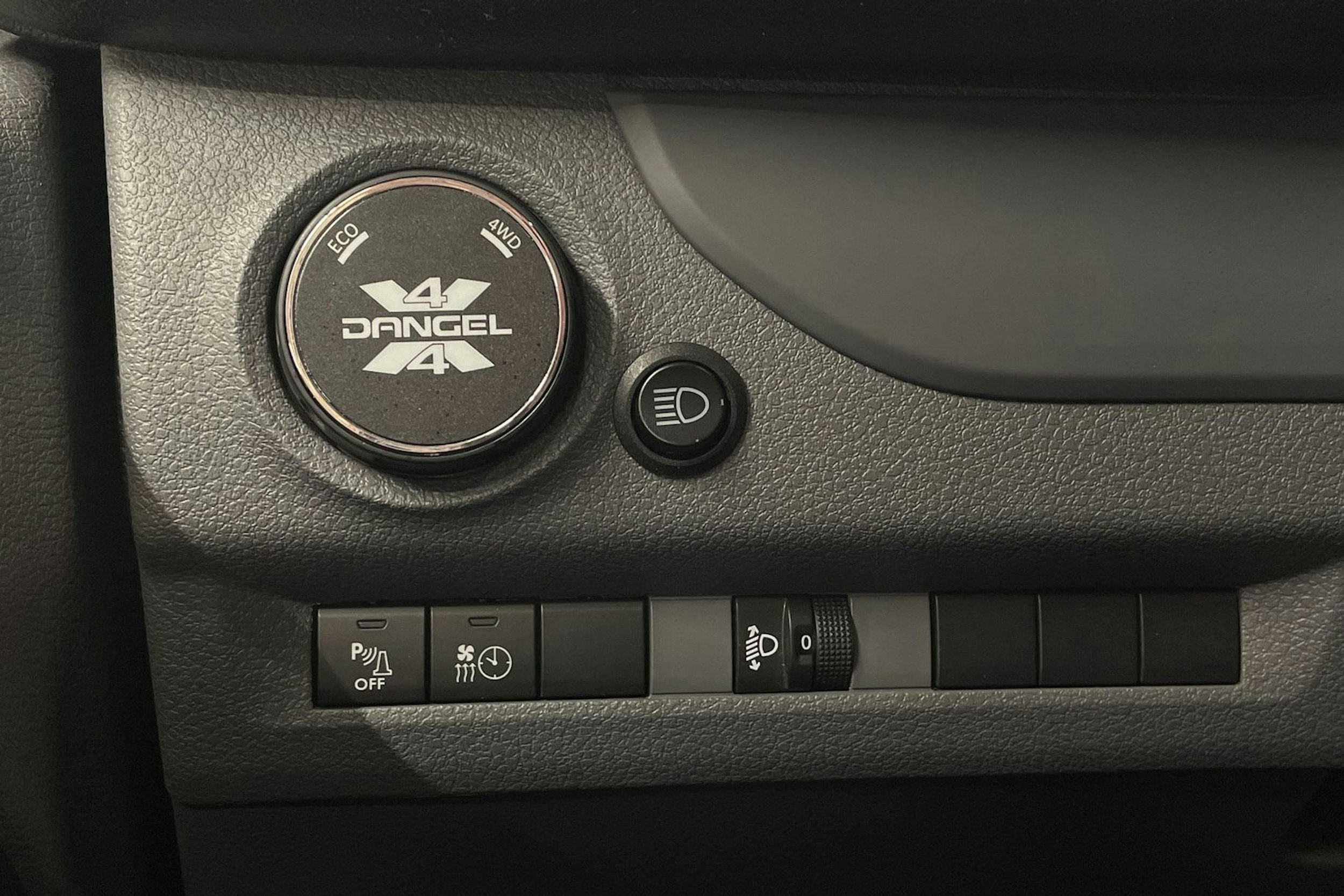 harmaa Toyota Proace 2022 kuva 17.