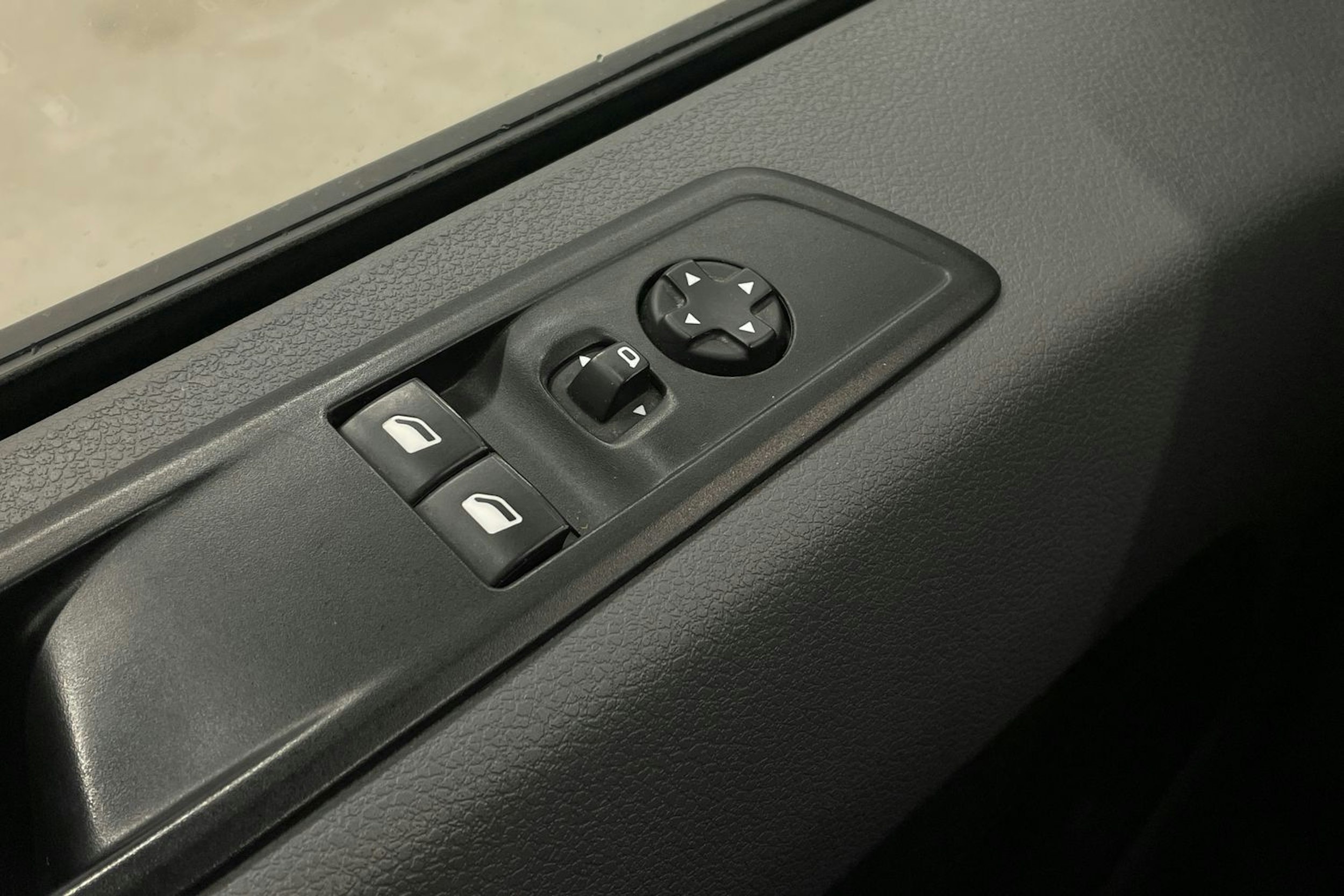 harmaa Toyota Proace 2022 kuva 18.