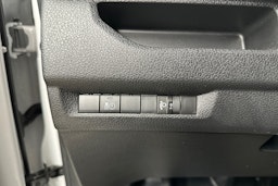 valkoinen Toyota Proace 2023 kuva 13.