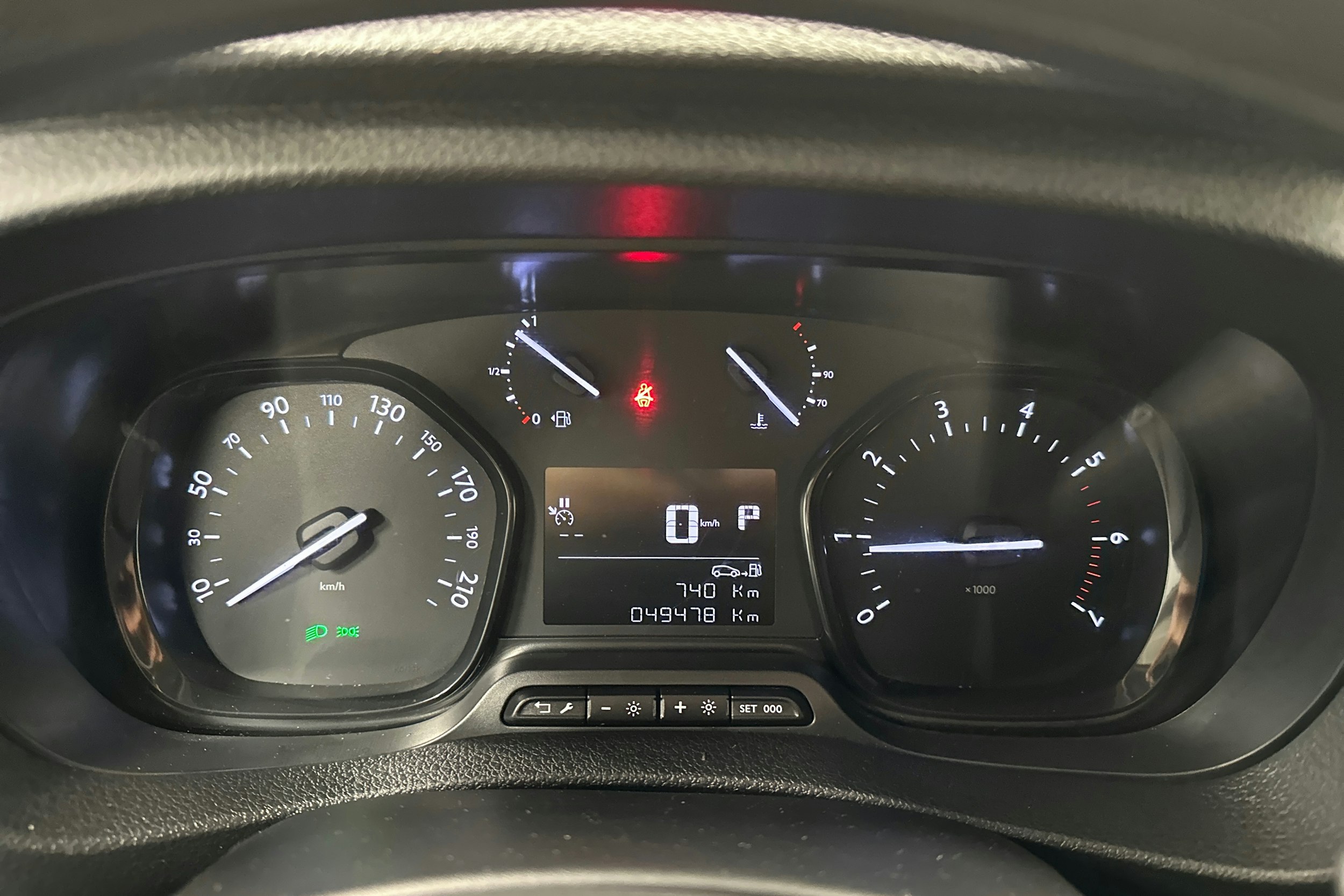 valkoinen Toyota Proace 2023 kuva 15.