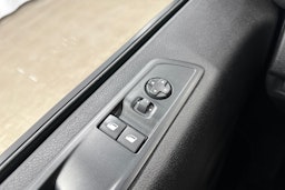 valkoinen Toyota Proace 2023 kuva 16.