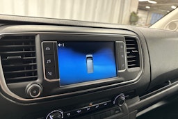 valkoinen Toyota Proace 2023 kuva 19.