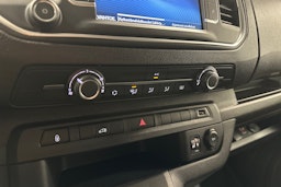 valkoinen Toyota Proace 2023 kuva 22.