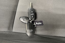 valkoinen Toyota Proace 2023 kuva 30.