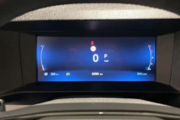 Valkoinen Toyota Proace 2024 kuva 21.