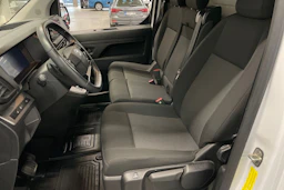 Valkoinen Toyota Proace 2024 kuva 24.