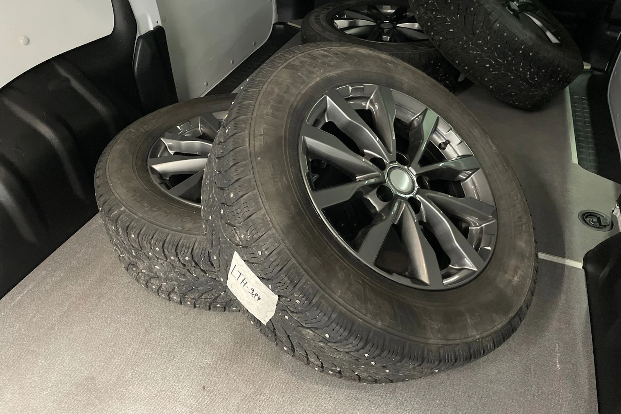 Valkoinen Toyota Proace 2024 kuva 27.