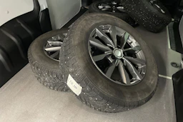Valkoinen Toyota Proace 2024 kuva 27.