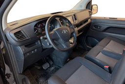 musta Toyota Proace 2024 kuva 3.