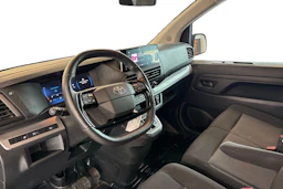 Harmaa Toyota Proace 2025 kuva 8.