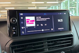Harmaa Toyota Proace 2025 kuva 19.