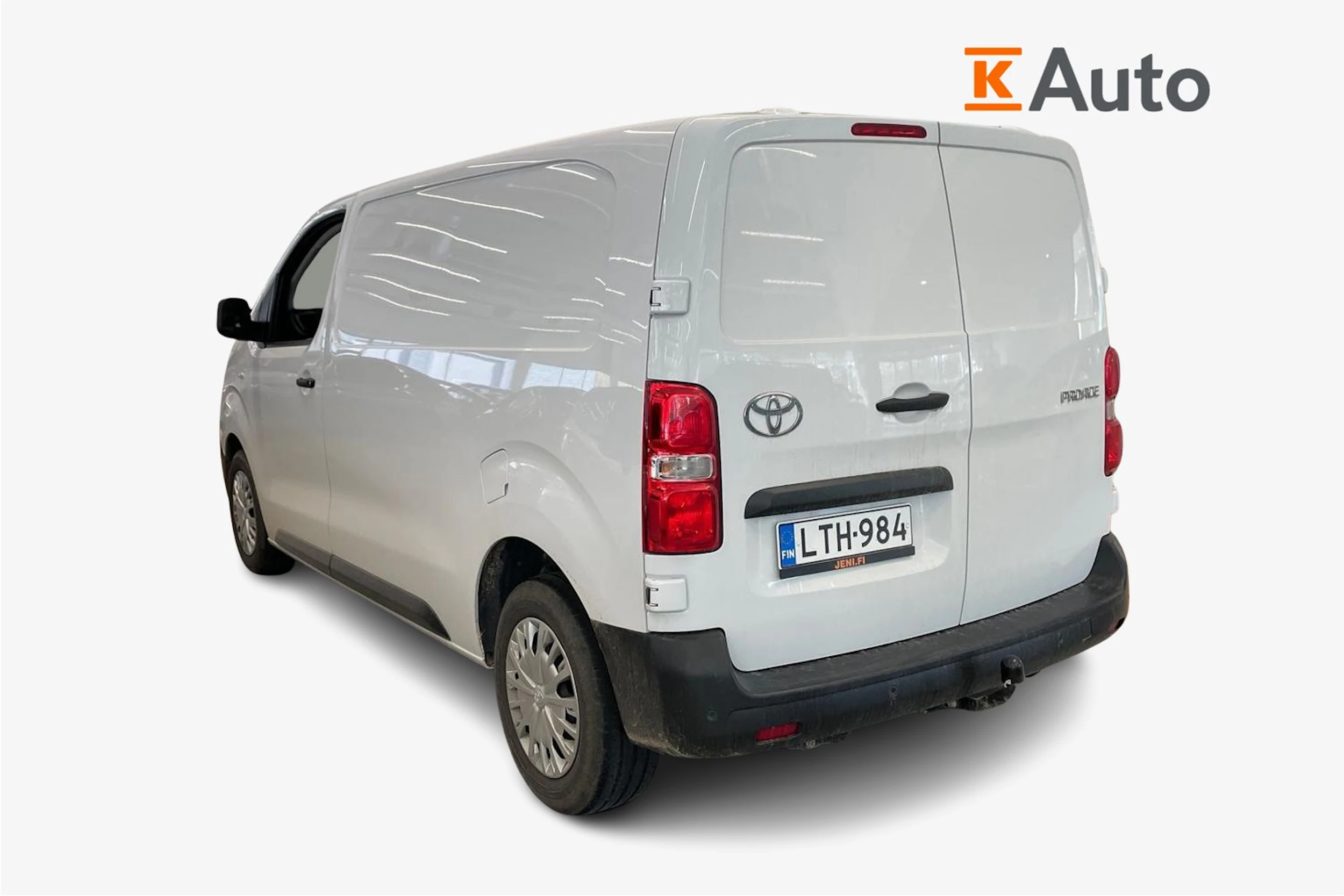 Valkoinen Toyota Proace 2025 kuva 2.