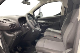 valkoinen Toyota Proace CITY 2020 kuva 7.