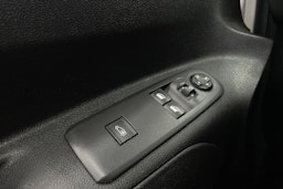 valkoinen Toyota Proace CITY 2020 kuva 15.