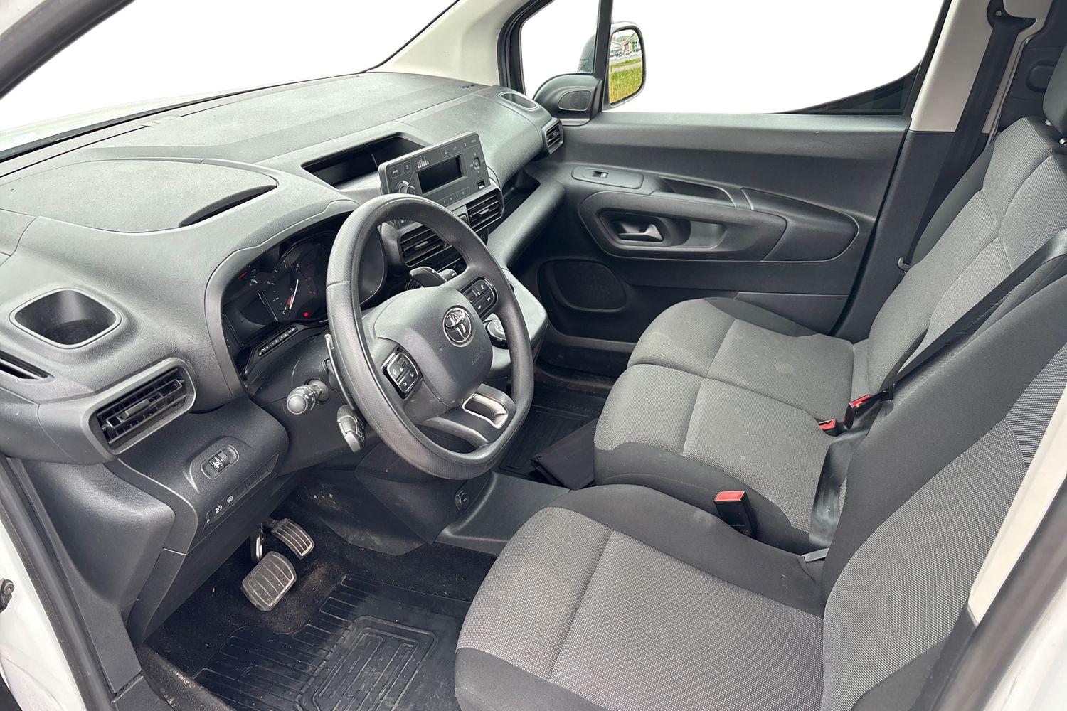 Toyota Proace City 2021, photo 3/3