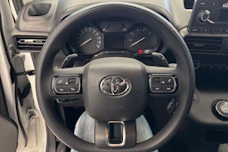 valkoinen Toyota Proace CITY 2021 kuva 18.