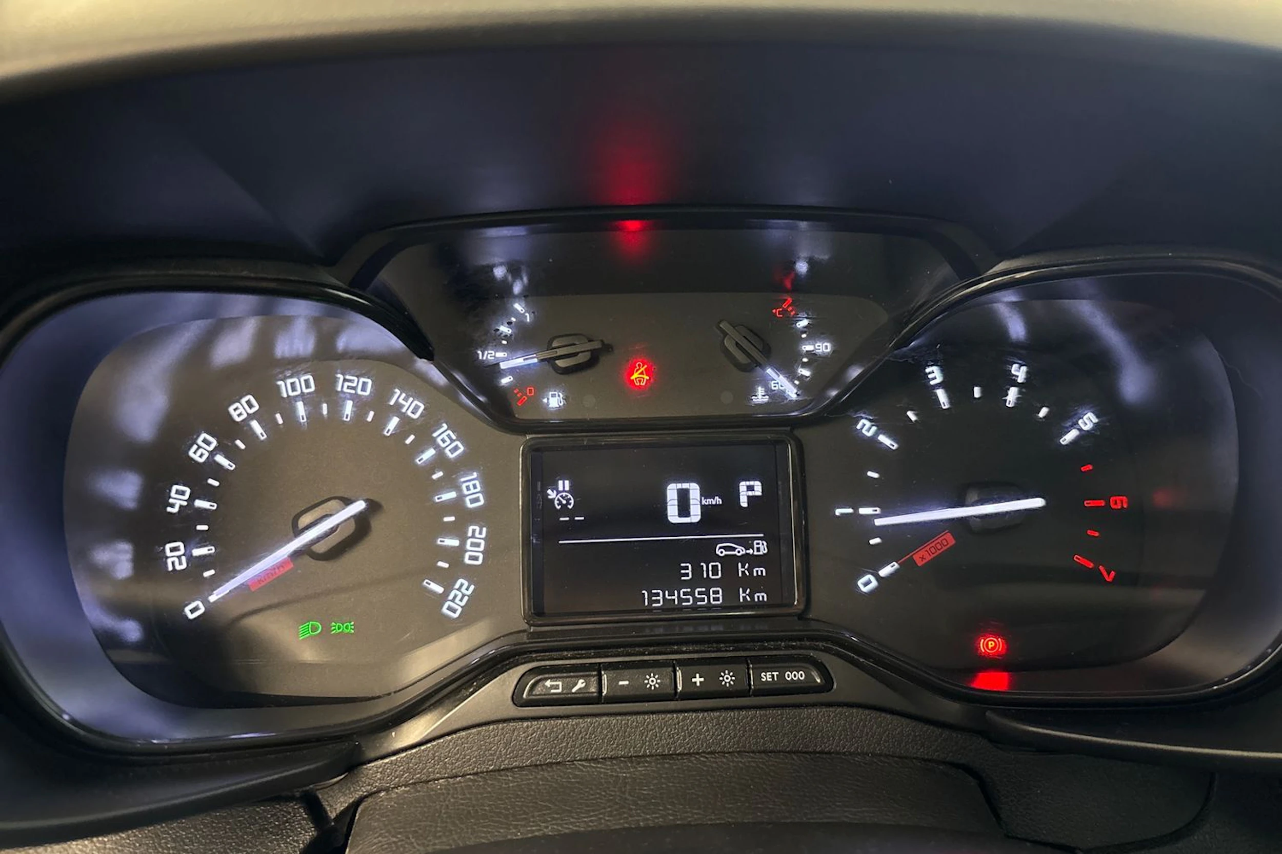 valkoinen Toyota Proace CITY 2021 kuva 26.