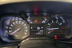 valkoinen Toyota Proace CITY 2021 kuva 26.
