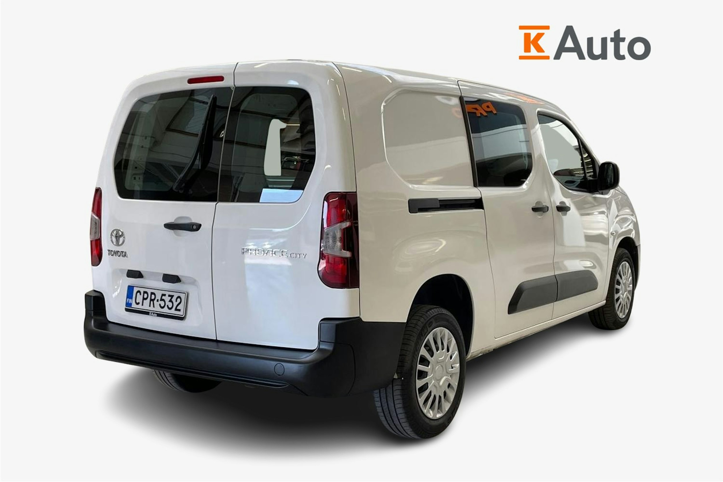 valkoinen Toyota Proace CITY 2022 kuva 2.