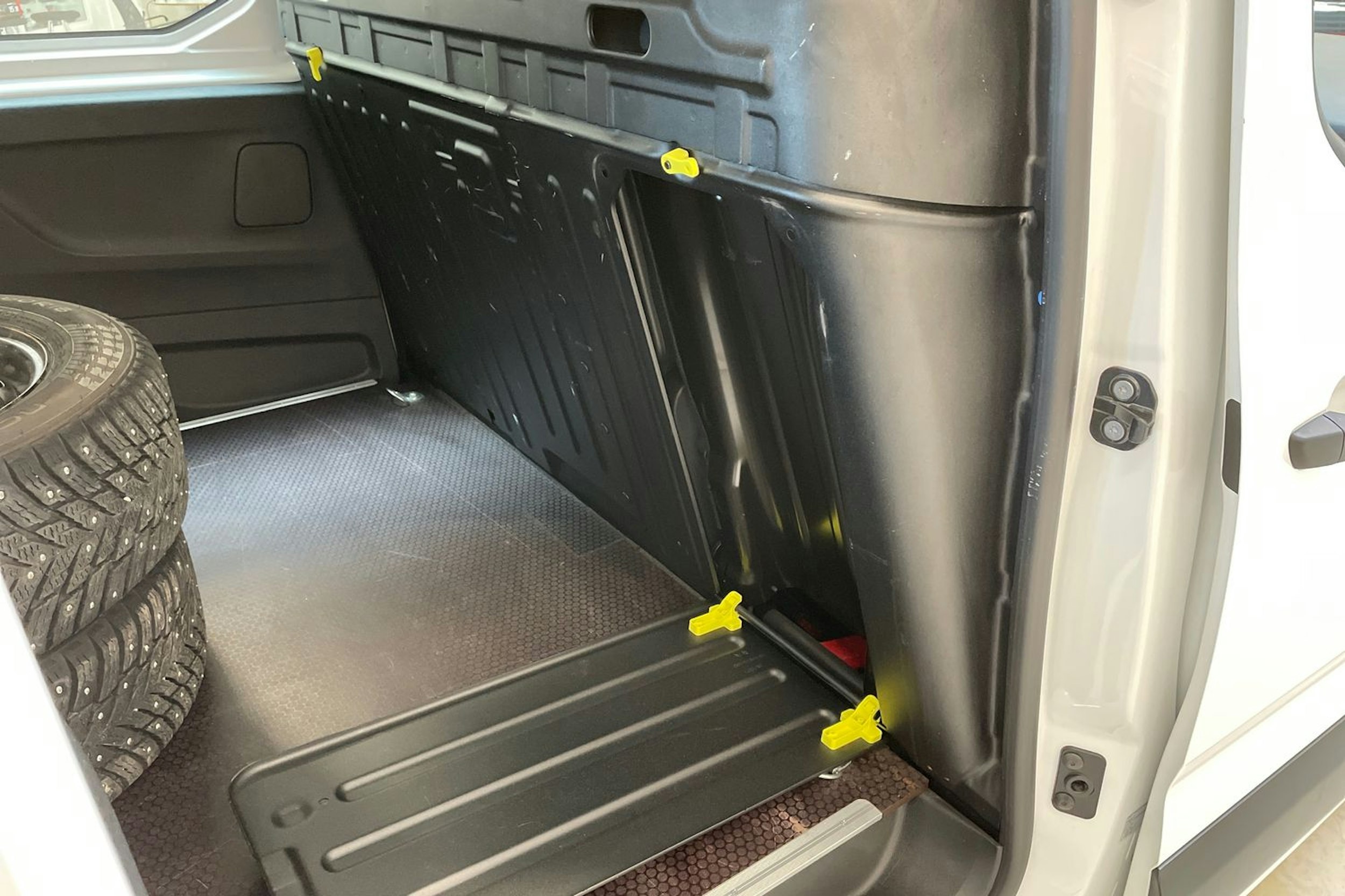 valkoinen Toyota Proace CITY 2022 kuva 15.